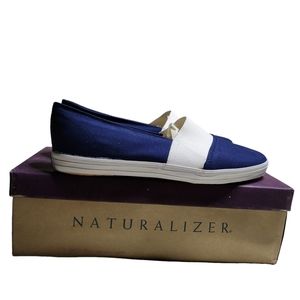 Naturalizer Women's Navy Blue w/ White Canvas Slip On Loafers Size 7.5